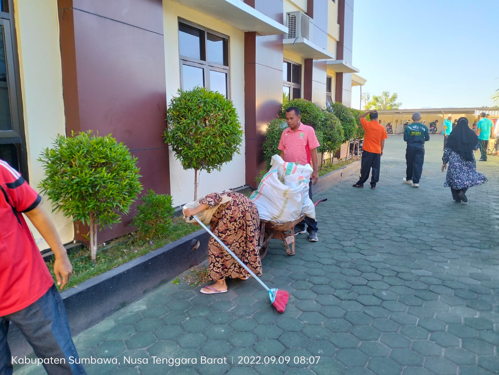 726 0909 Kerja Bakti 3
