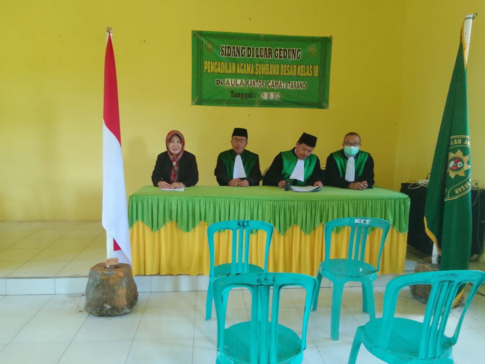 726 621 SidangLuar4